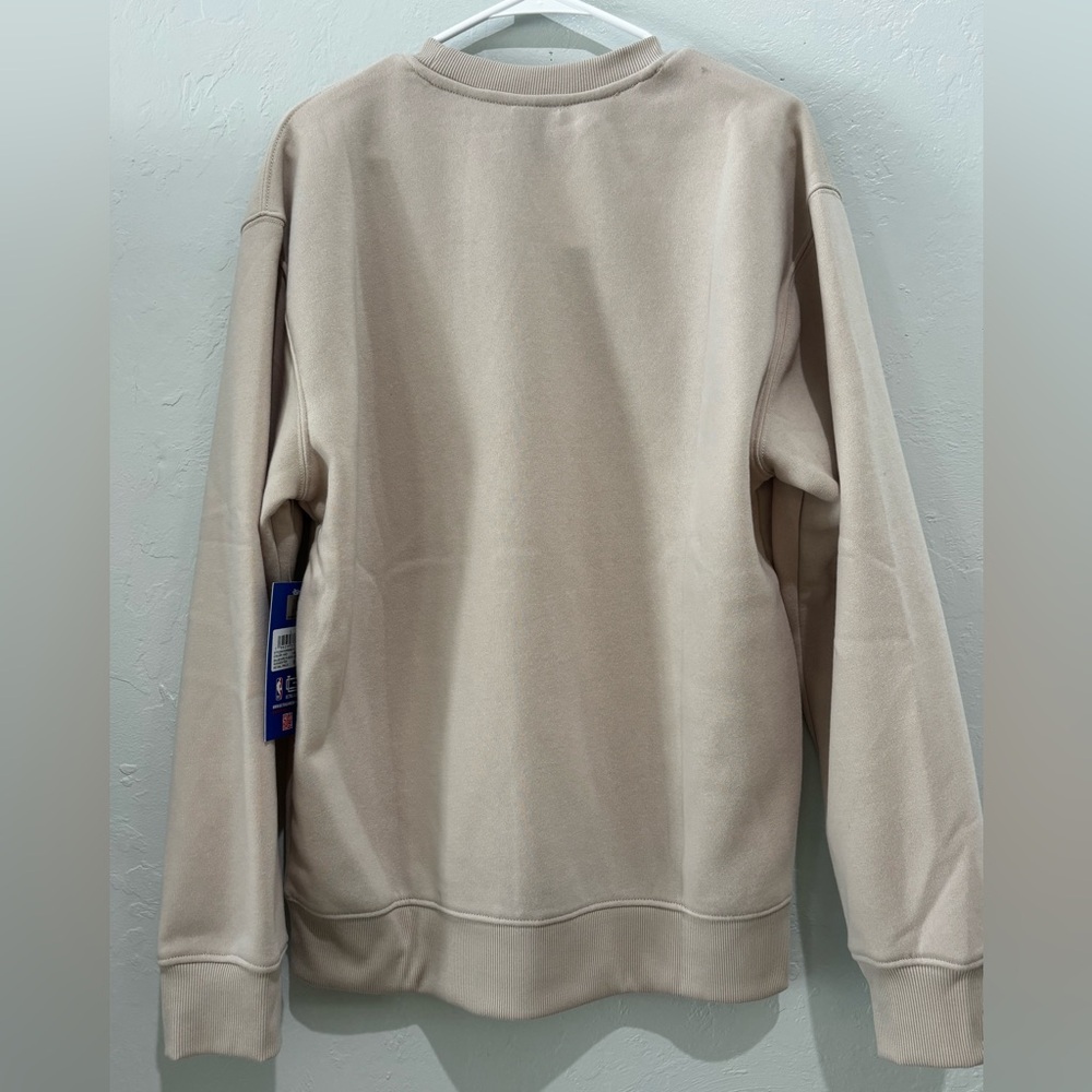 Chicago Bulls Cream Sweatshirt Size L New with Tags - Picture 3 of 3